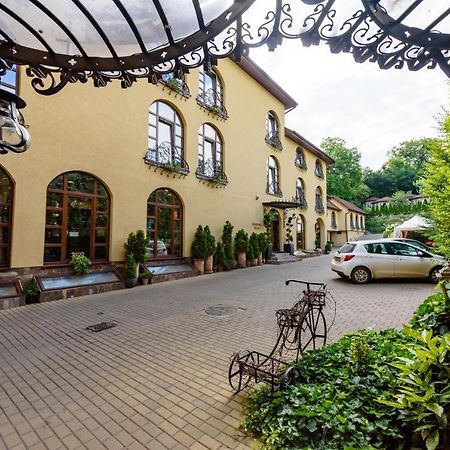 Pension Passion Târgu-Mureş Exteriör bild