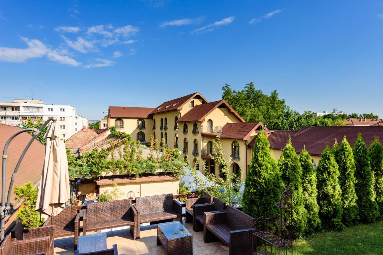 Pension Passion Târgu-Mureş Exteriör bild
