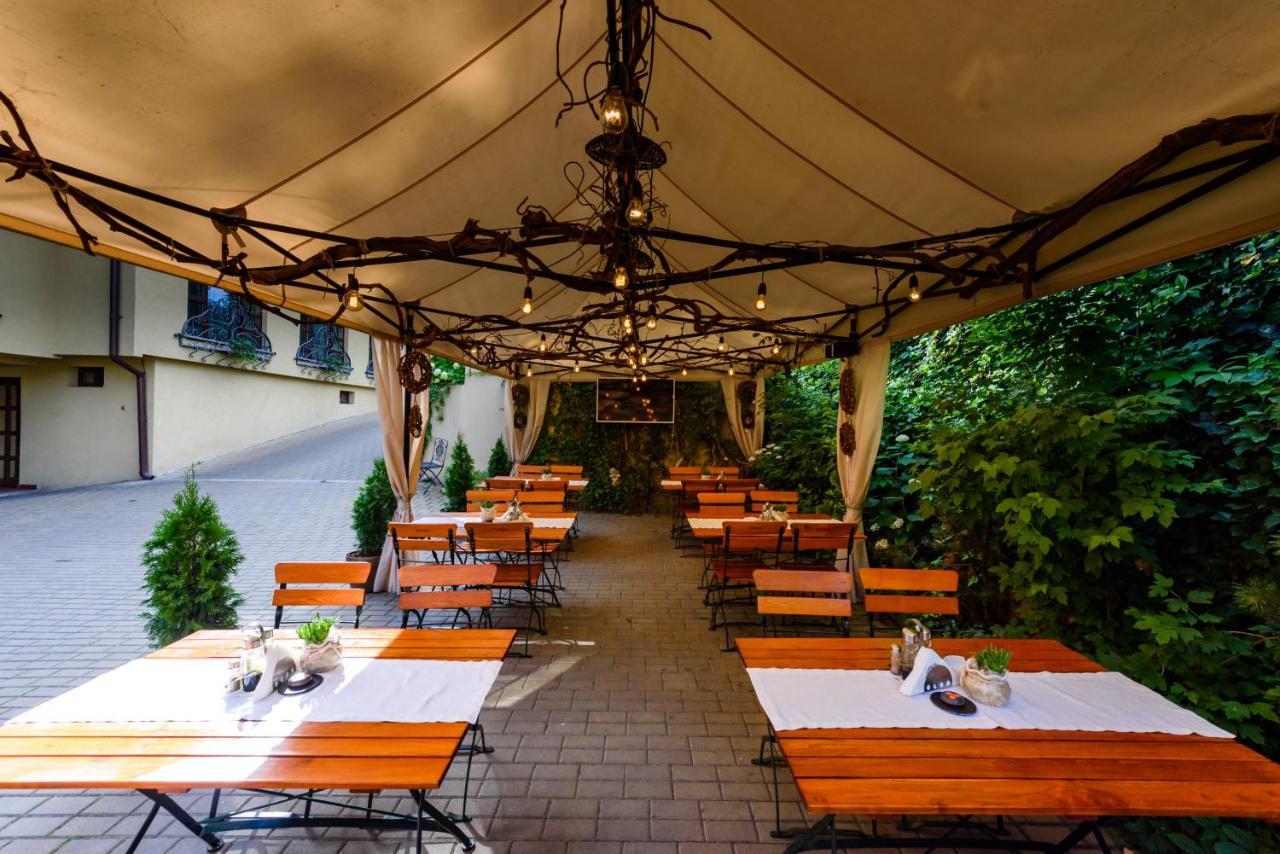 Pension Passion Târgu-Mureş Exteriör bild